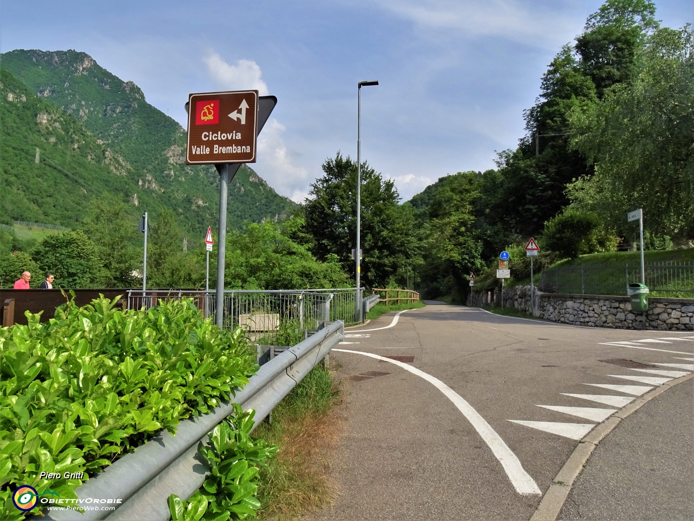 08 Partenza da Ambria di Zogno sulla Ciclovia  Valle Brembana.JPG